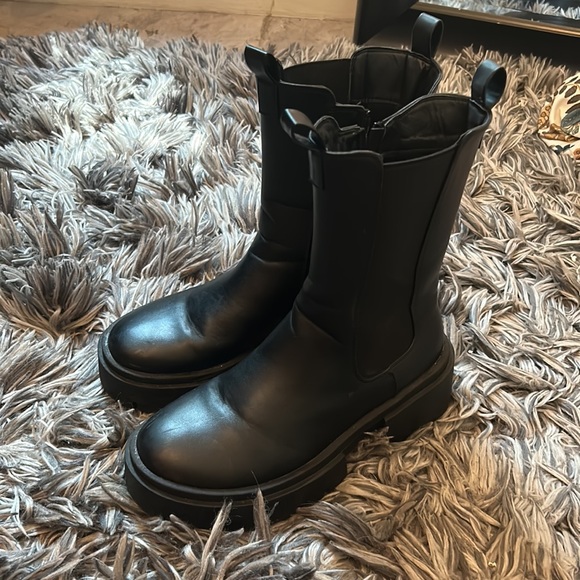 Stradivarius chunky basic boot - Picture 2 of 3